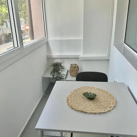 Nest & Rest 아파트 바르나